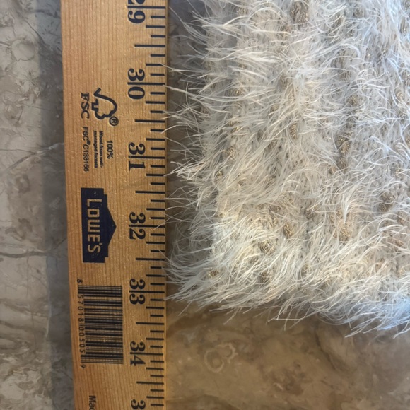 Chico’s Luxe Fuzzy Knit Infinity Scarf Gold Metallic Accent Ivory OS - Picture 8 of 10